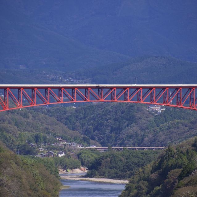 木曽川と城山大橋
