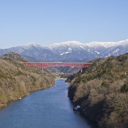 2月の美恵橋から城山大橋、奥恵那峡の冬景色。