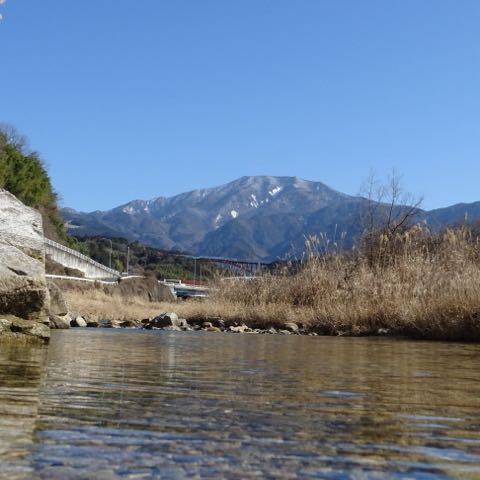 落合川から水辺の恵那山。