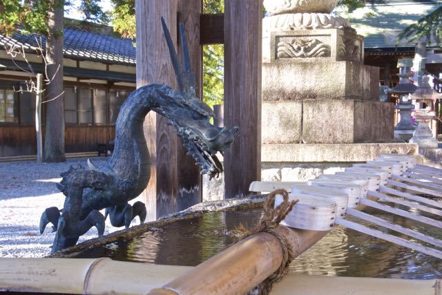 東濃一社中津川西宮神社の手水。