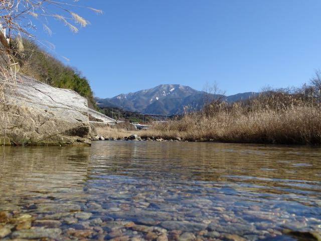 落合川から水辺の恵那山。