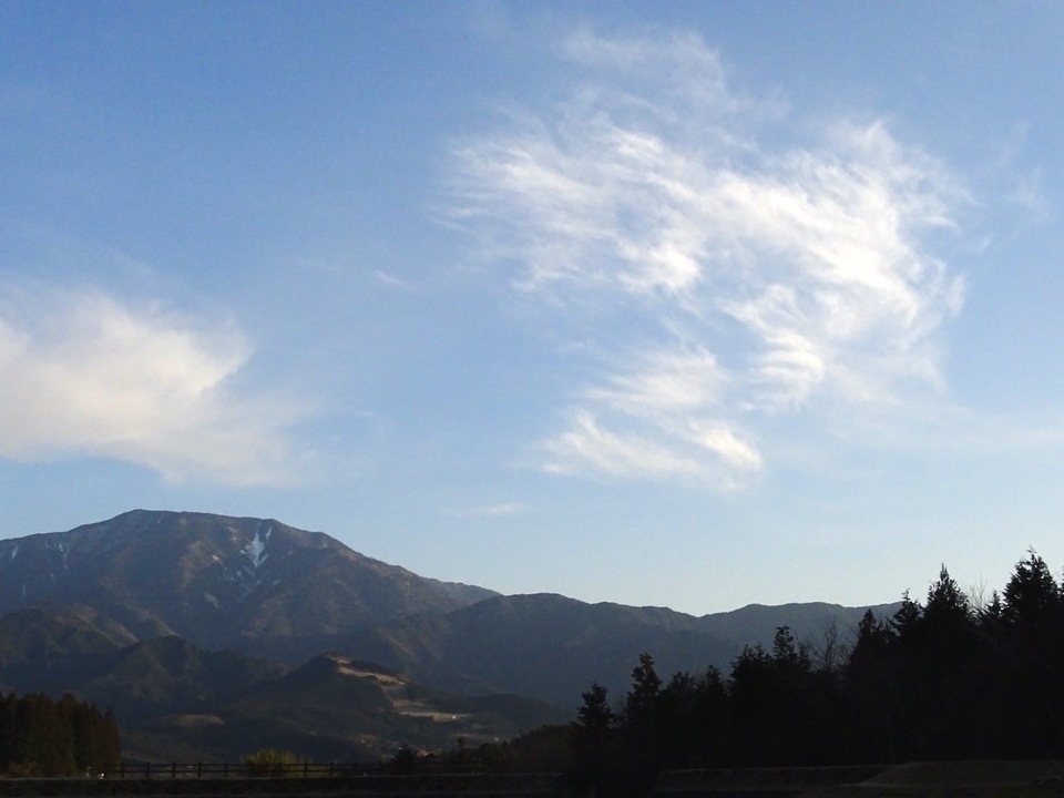 恵那山上空に変な雲