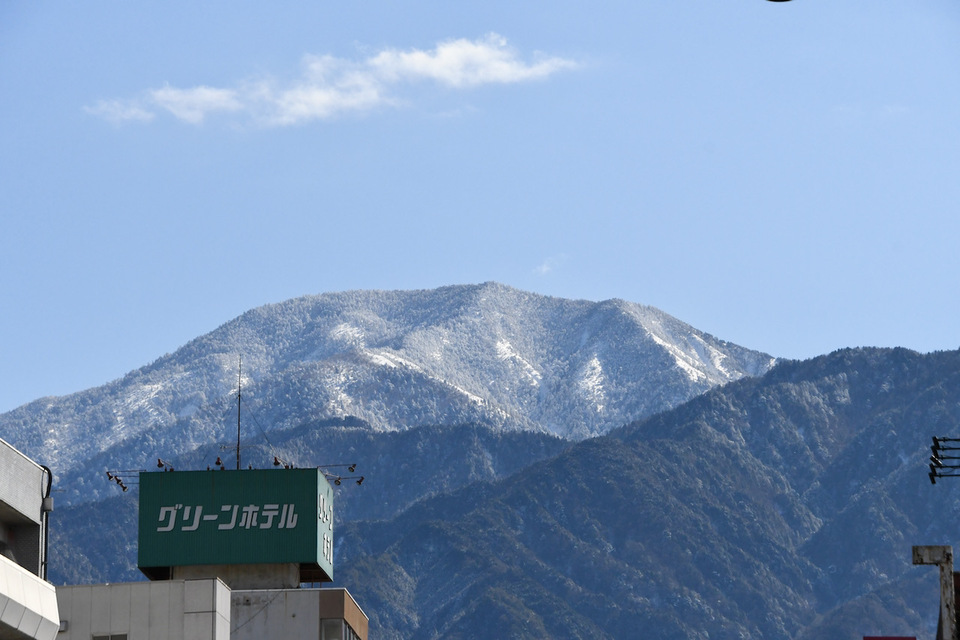 中津川駅前からの恵那山は中津人の心の故郷。