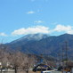 青い空、白い雲、ほんのり雪化粧の恵那山