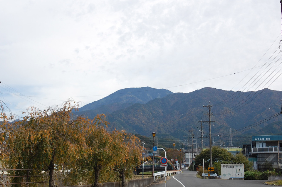 曇り空でも恵那山見えました