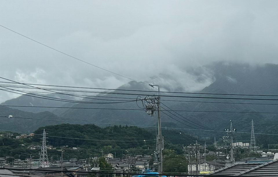 ミストのような雨