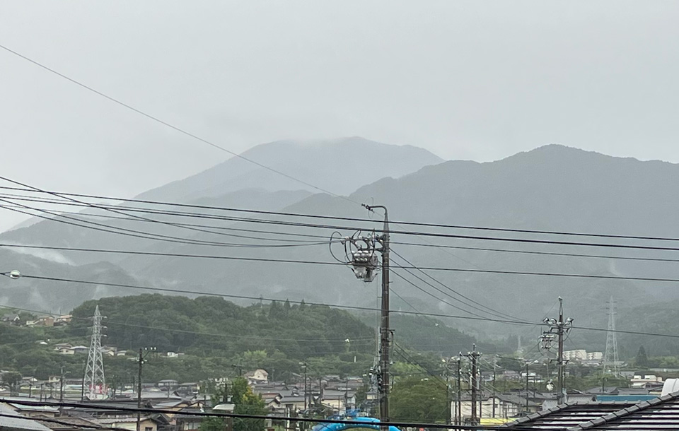 雨の日の恵那山