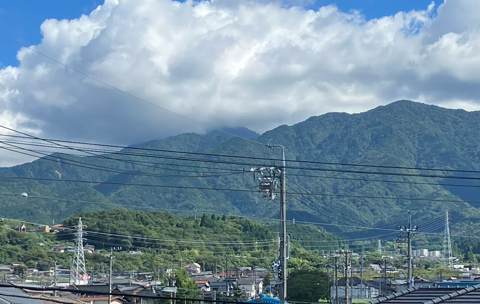 まだまだ夏空