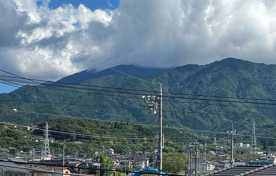 秋分の日の恵那山