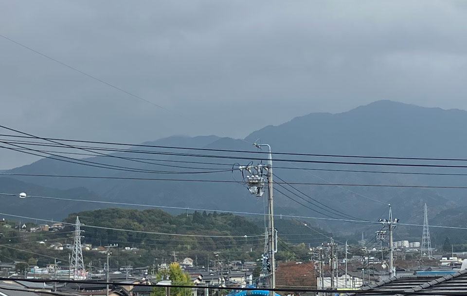 恵那山は雲に隠れてます